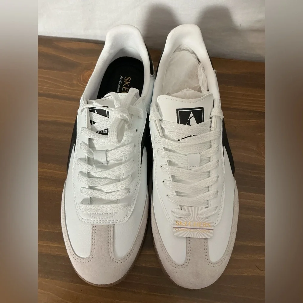 Skechers White and Black Women's Sneakers